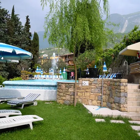 Beach Hotel Du Lac Malcesine-3